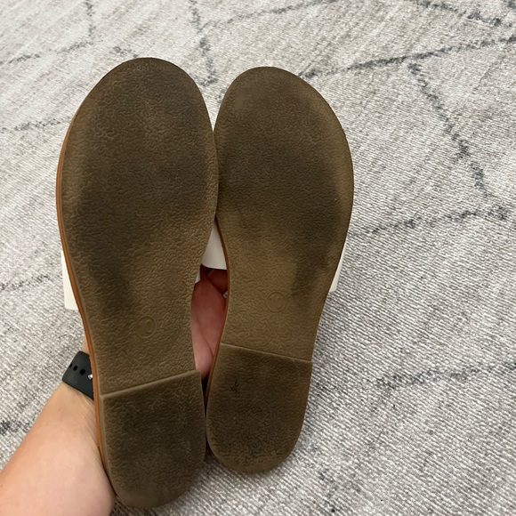 Universal Thread sandals - Picture 2 of 5